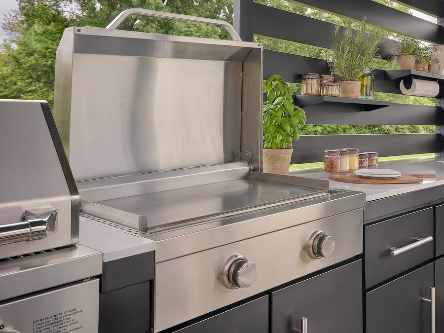 Langston | Covered Walk-In Outdoor Kitchen with Built-In Grill & Griddle detail view
